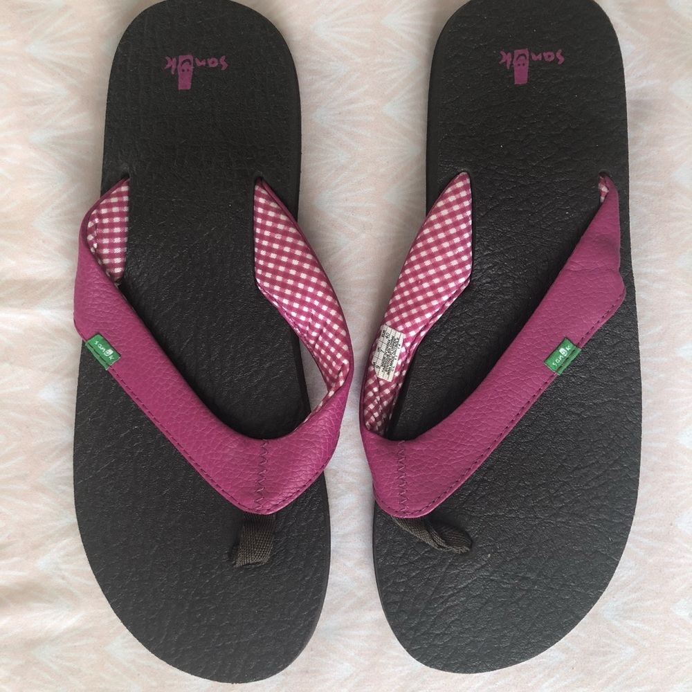 NWOT Sanuk Yoga Flip Flop Pink Women 9
